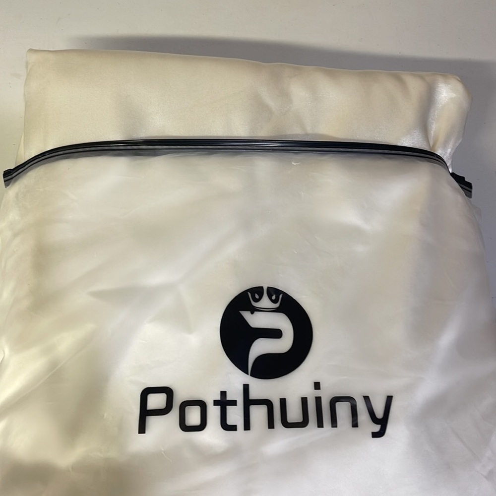 BNWT Pothuiny King Size Satin Sheets - Picture 2 of 2